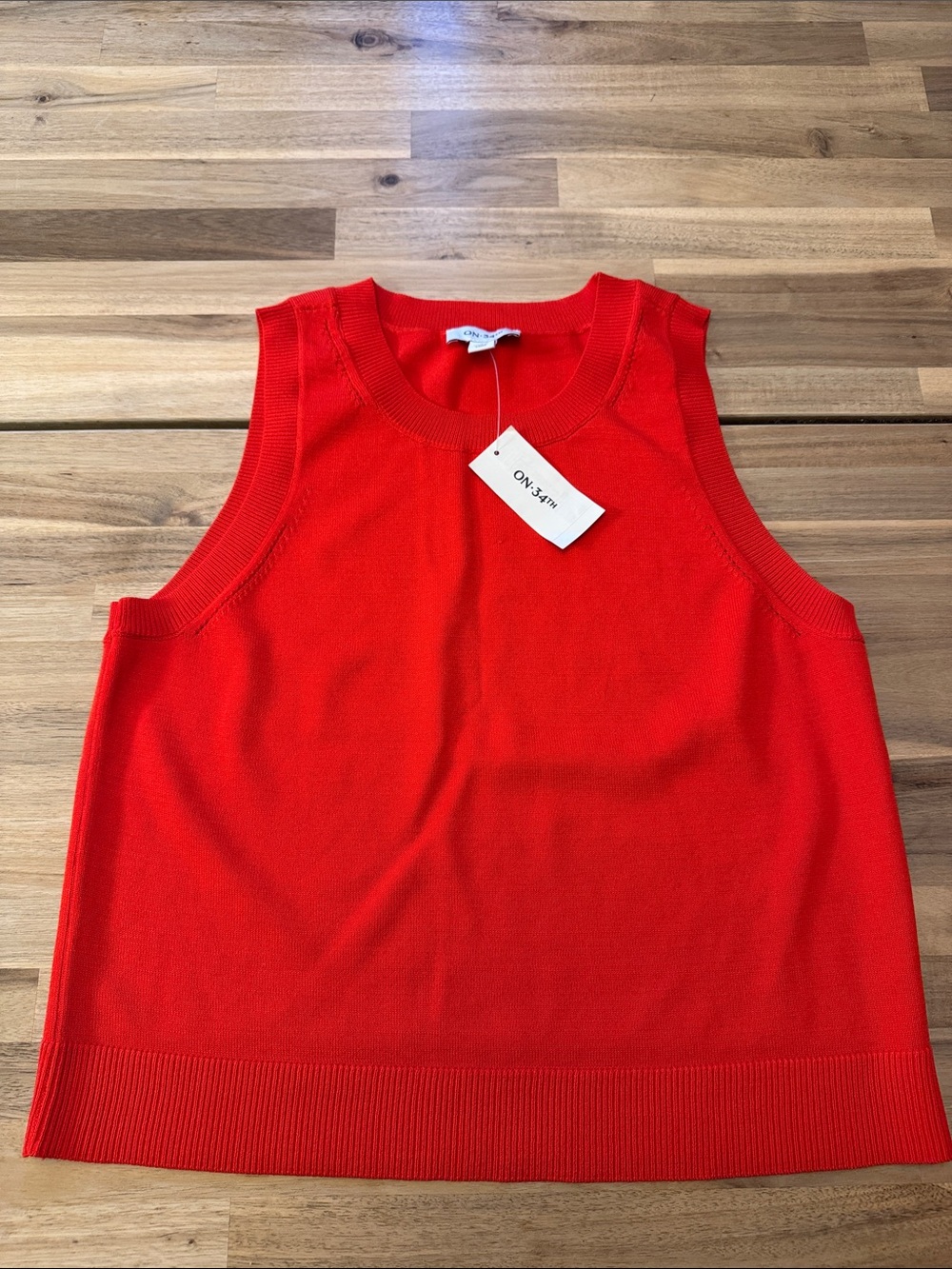 NWT! ON 34th Red Sleeveless Knit Top - Size M